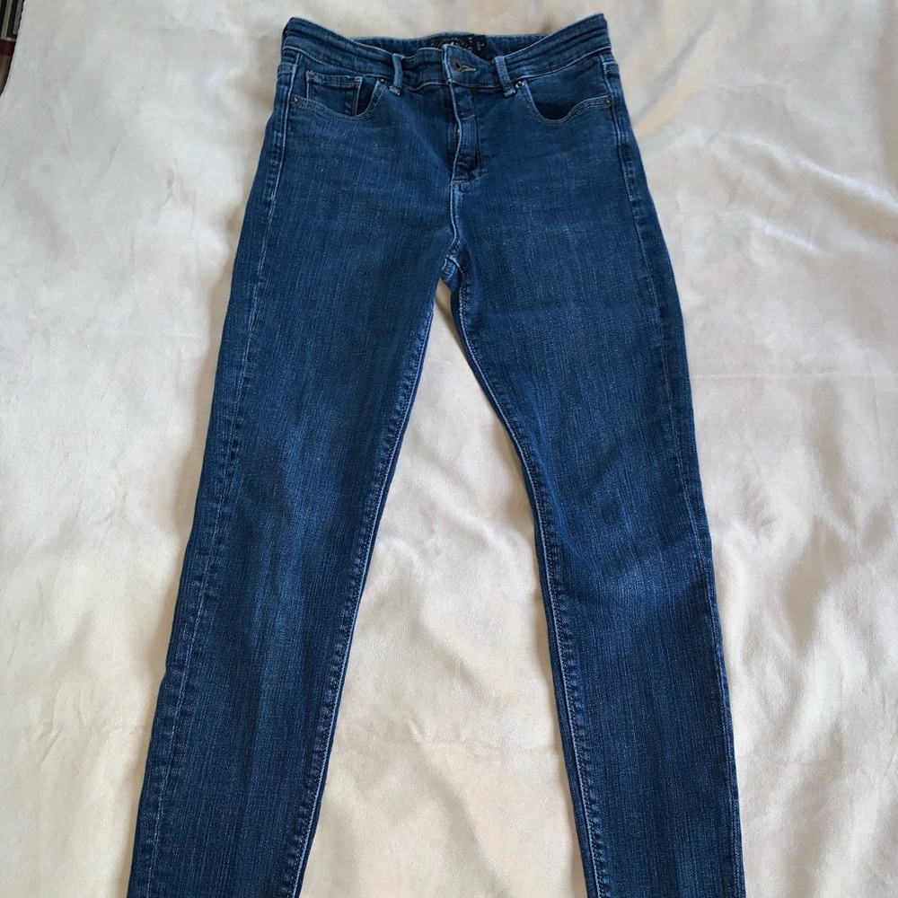 Ladies Lucky Brand preowned skinny jeans size 4